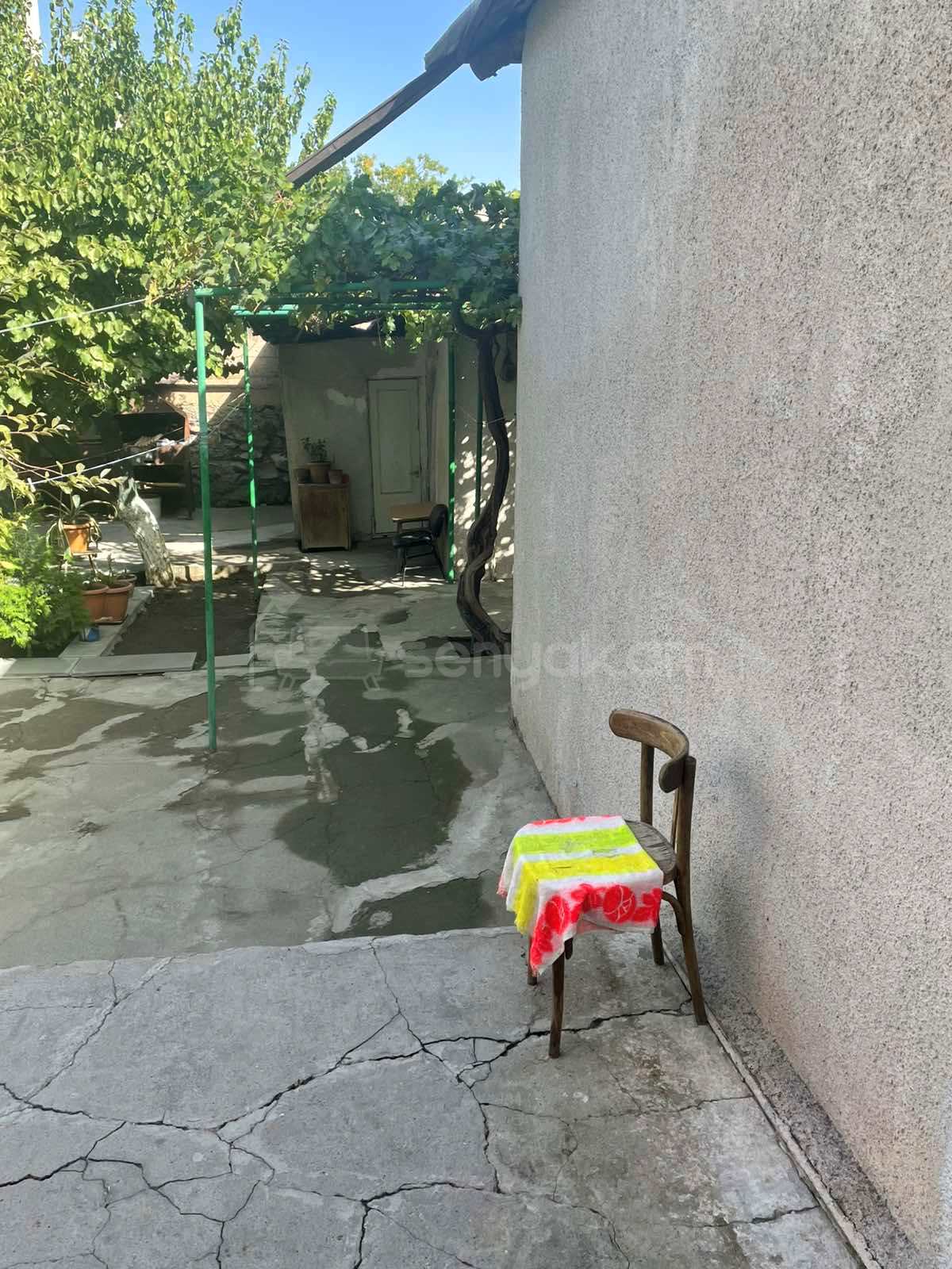 4 Սենյականոց Սեփական Տուն, 90քմ, Կոսմետիկ Վերանորոգված, Ավտոտնակով