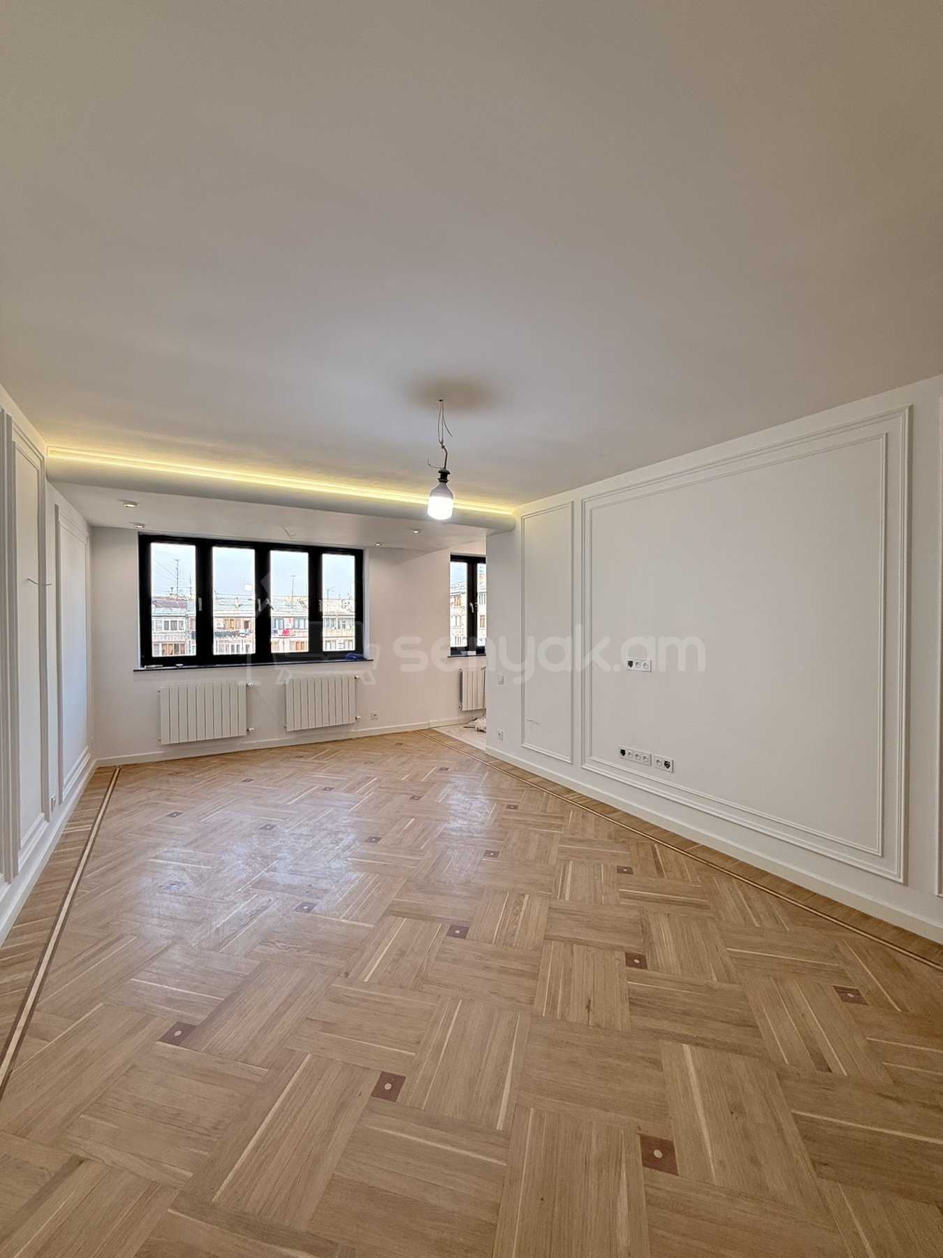 3 Սենյականոց Բնակարան Քարե Շենքում, 82քմ, 5/5 հարկ, Կապիտալ Վերանորոգված