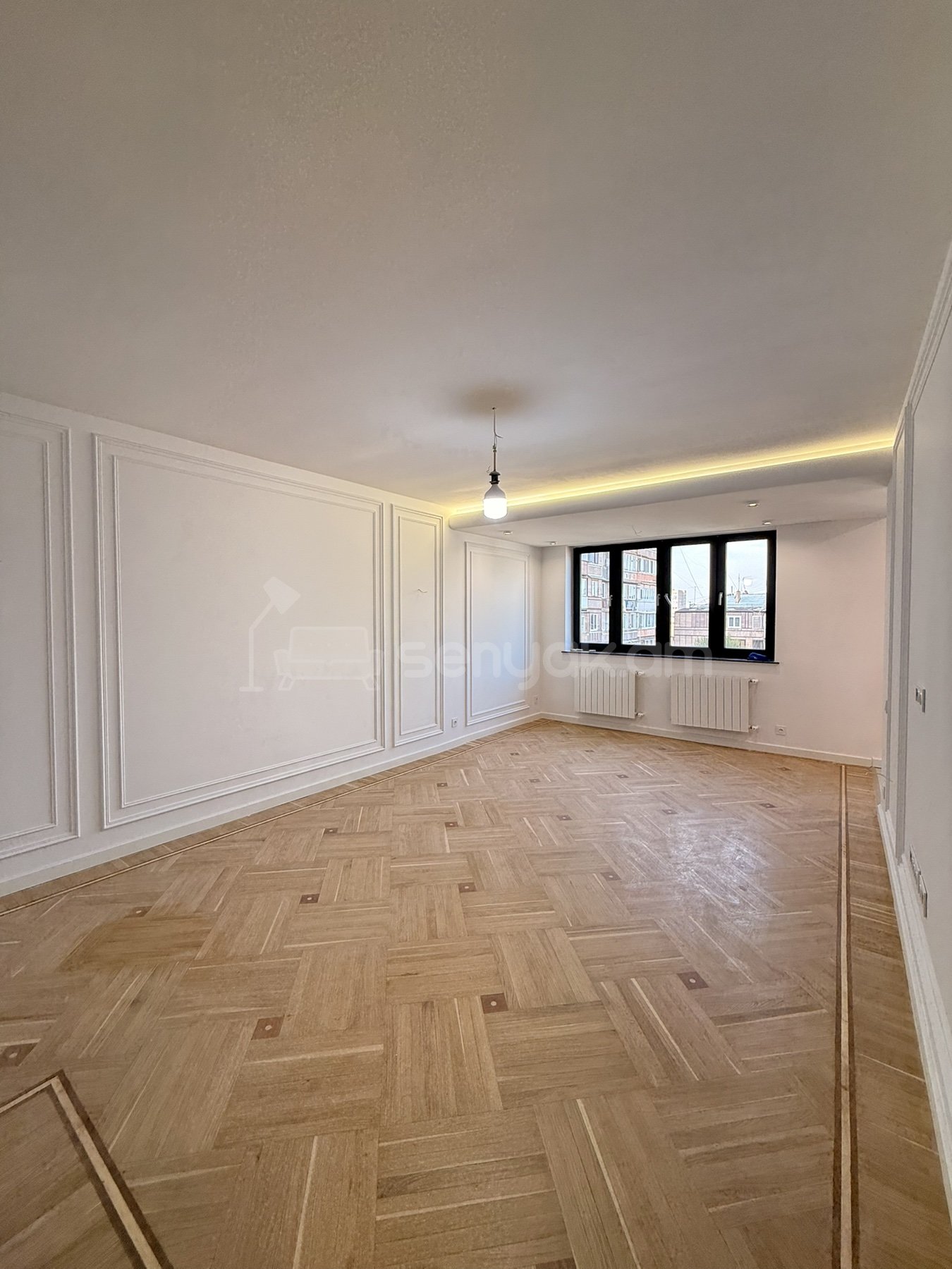 3 Սենյականոց Բնակարան Քարե Շենքում, 82քմ, 5/5 հարկ, Կապիտալ Վերանորոգված