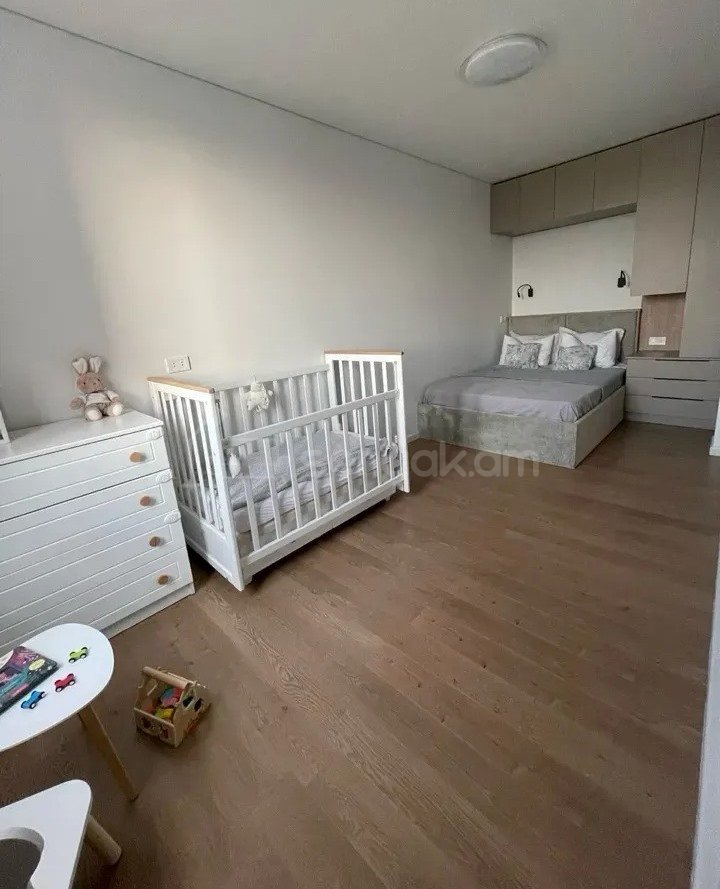 2 Սենյականոց Բնակարան Քարե Շենքում, 50քմ, 2/8 հարկ, Դիզայներական Վերանորոգված