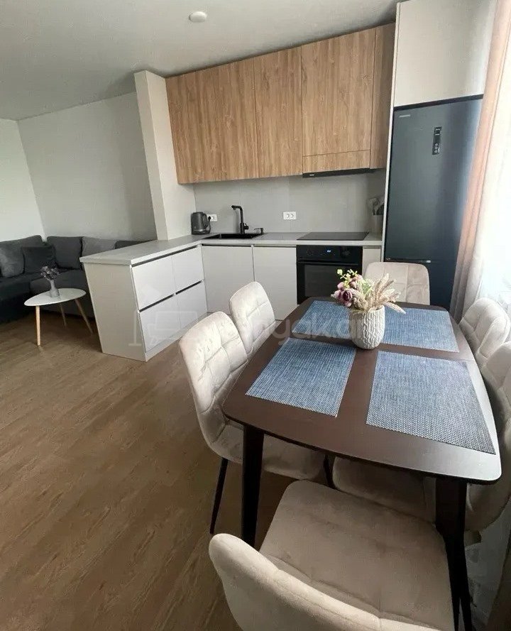 2 Սենյականոց Բնակարան Քարե Շենքում, 50քմ, 2/8 հարկ, Դիզայներական Վերանորոգված