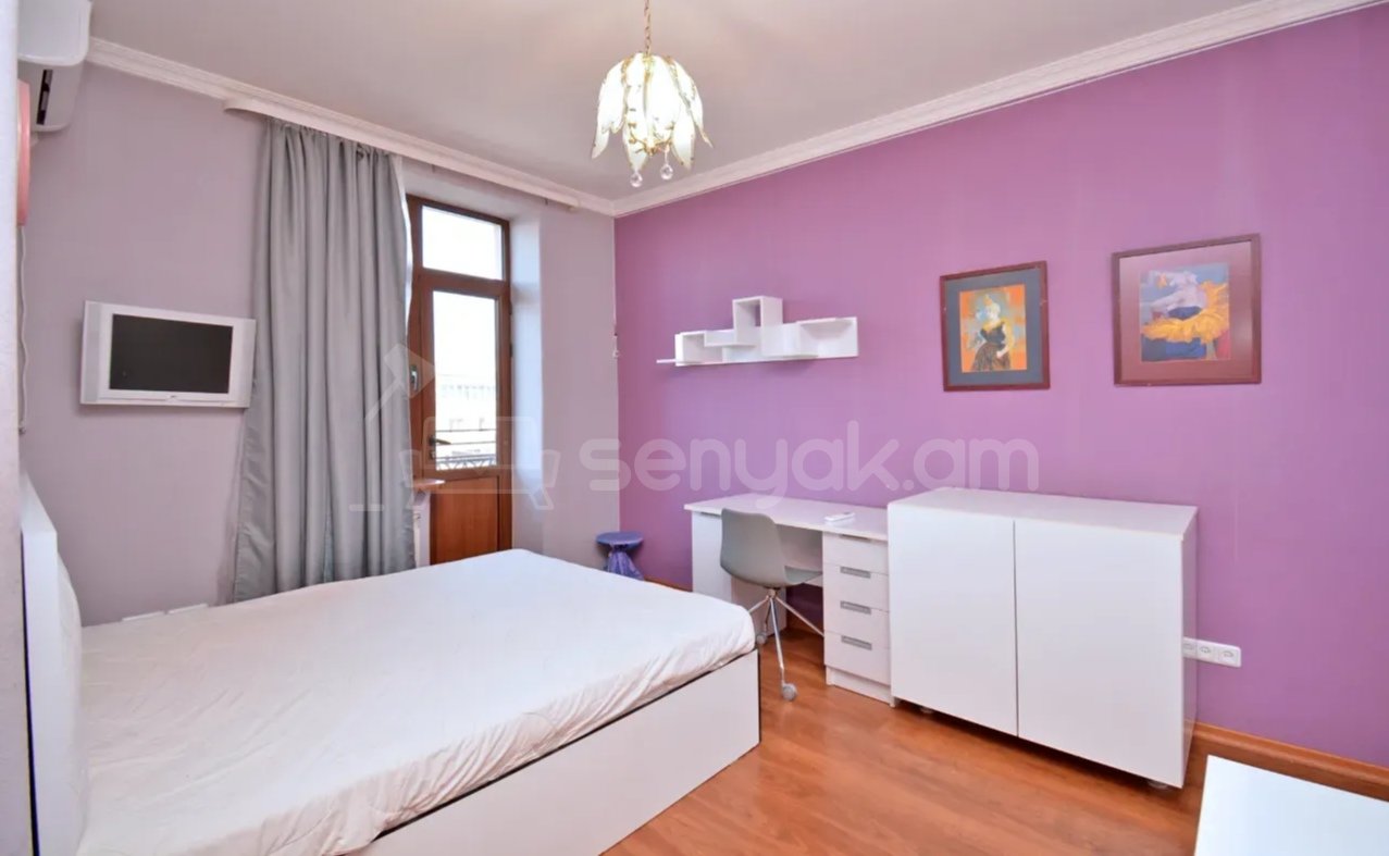 3 Սենյականոց Բնակարան Քարե Շենքում, 80քմ, 4/5 հարկ, Դիզայներական Վերանորոգված, Կահավորված