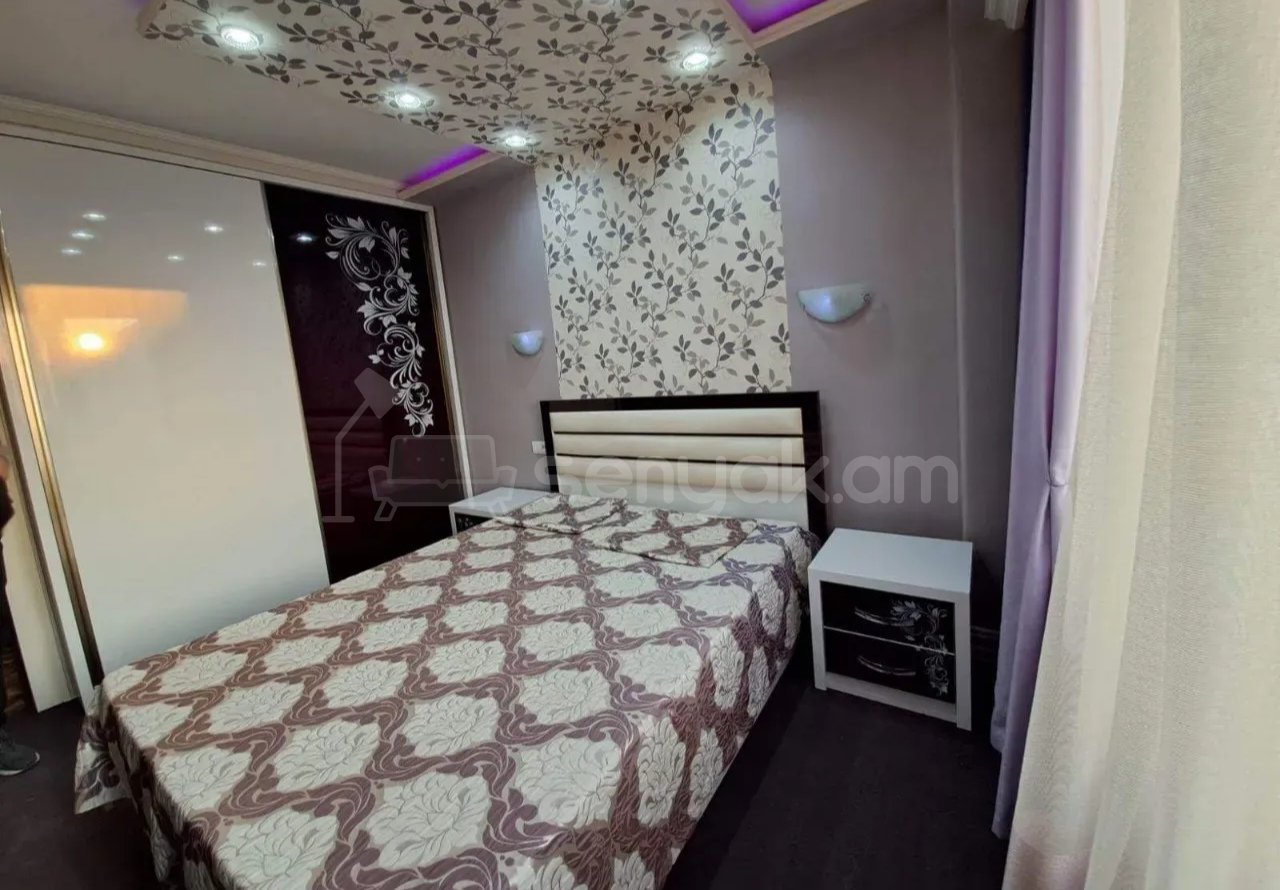 4 Սենյականոց Բնակարան, 90քմ, 3/9 հարկ, Դիզայներական Վերանորոգված, Կահավորված