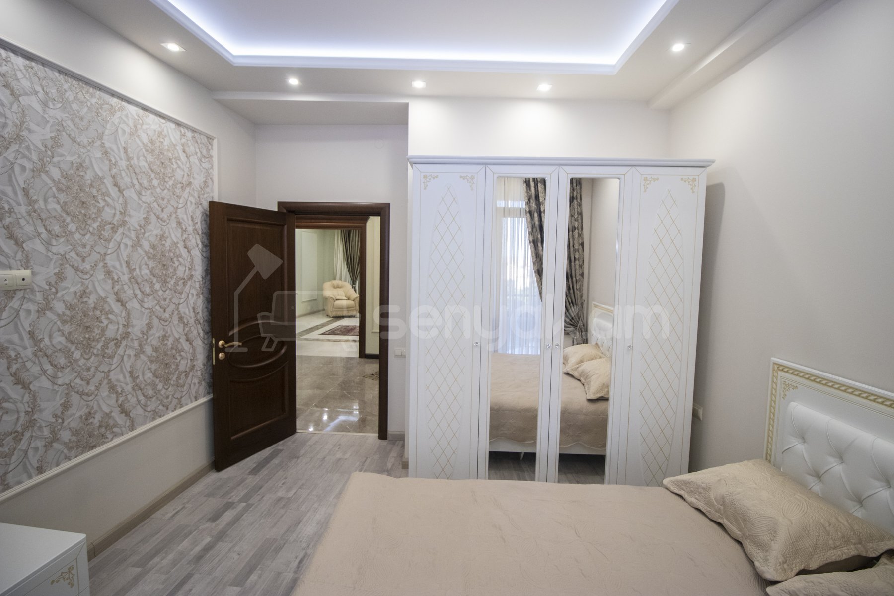 3 Սենյականոց Բնակարան Նորակառույցում, 130քմ, 3/10 հարկ, Դիզայներական Վերանորոգված