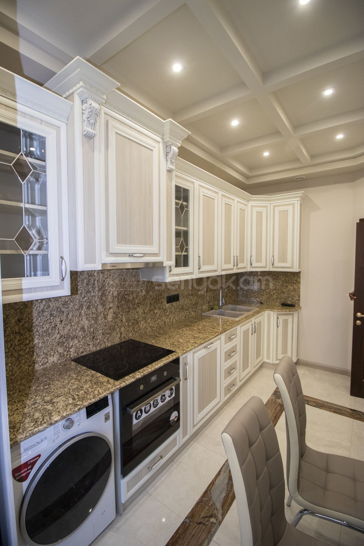 3 Սենյականոց Բնակարան Նորակառույցում, 130քմ, 3/10 հարկ, Դիզայներական Վերանորոգված, Կահավորված, Արևկող