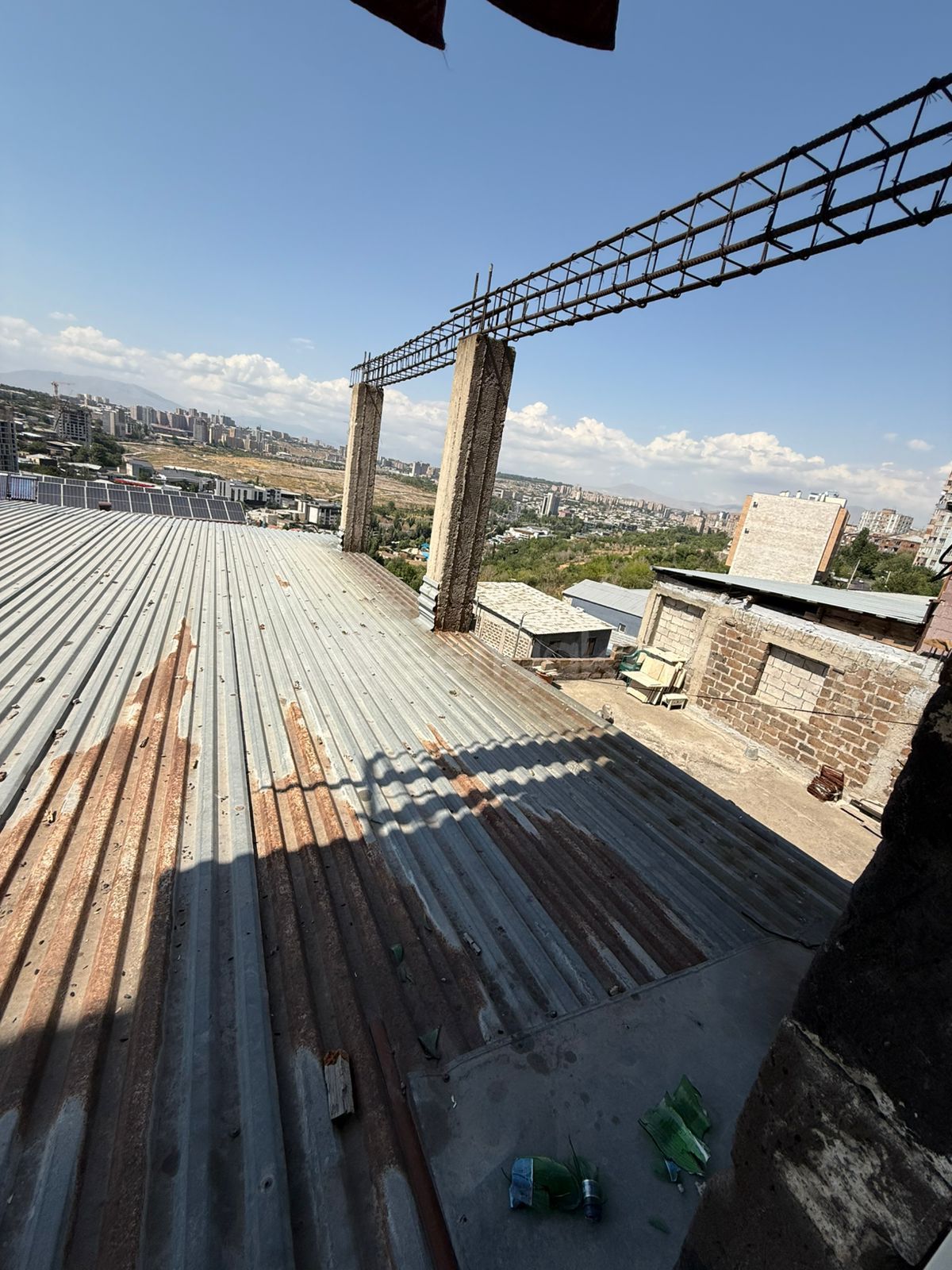 3 Սենյականոց Բնակարան Քարե Շենքում, 79քմ, 4/5 հարկ, Նորմալ Վիճակում