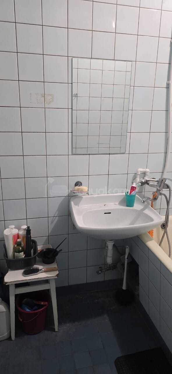 3 Սենյականոց Բնակարան Քարե Շենքում, 85քմ, 3/5 հարկ, Պետական Վիճակում