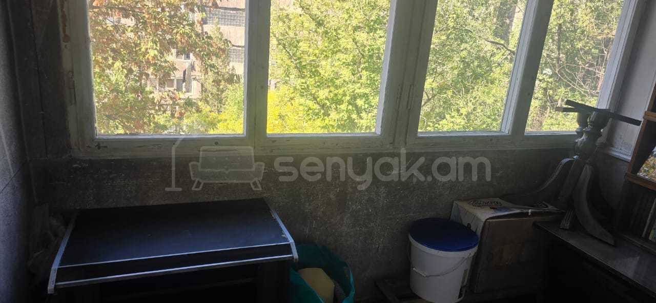 3 Սենյականոց Բնակարան Քարե Շենքում, 85քմ, 3/5 հարկ, Պետական Վիճակում