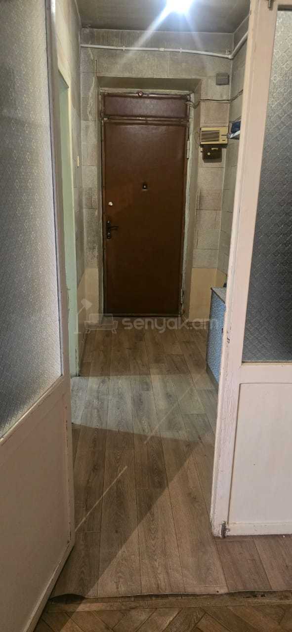 3 Սենյականոց Բնակարան Քարե Շենքում, 85քմ, 3/5 հարկ, Պետական Վիճակում