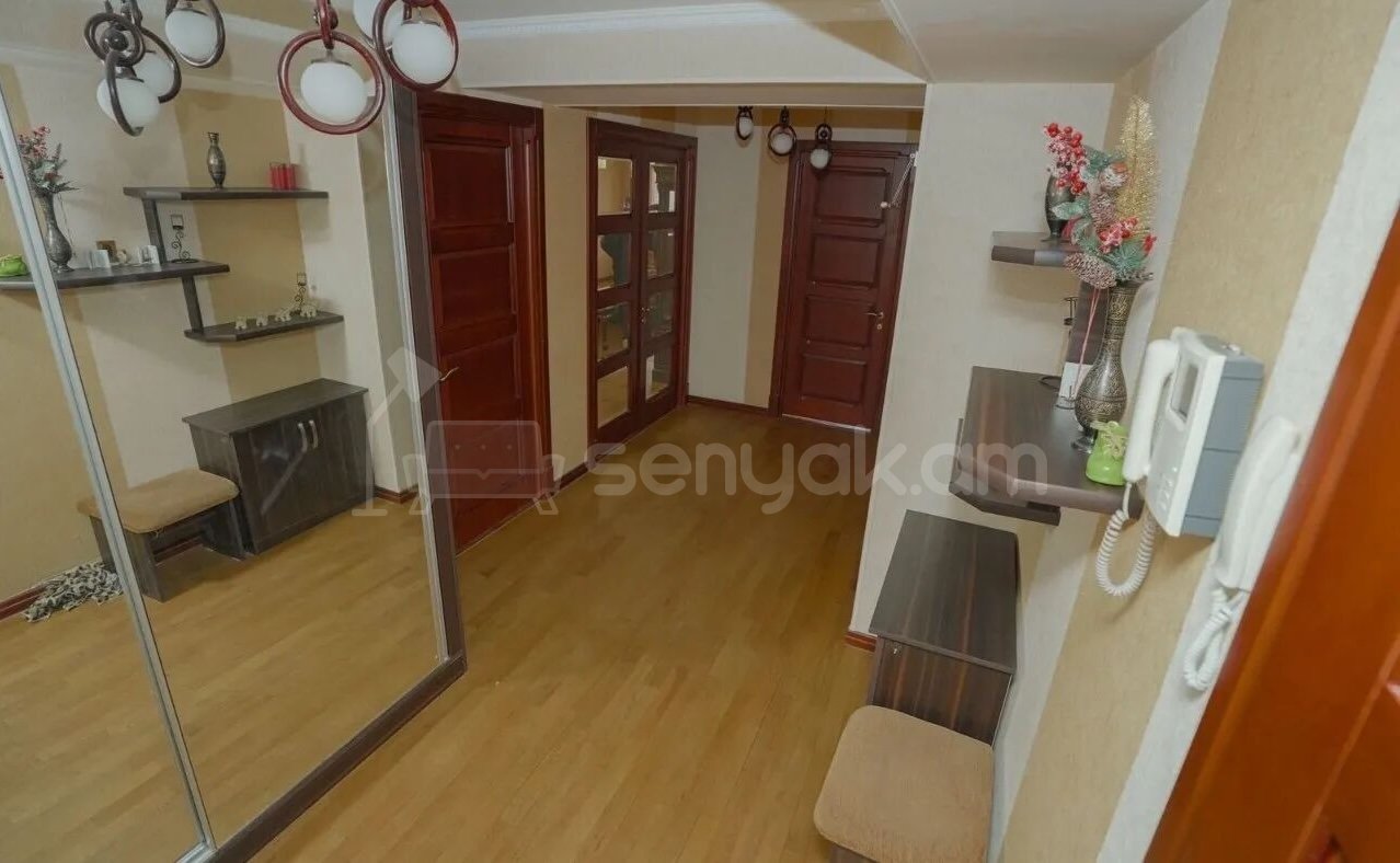 3 Սենյականոց Բնակարան, 105քմ, 14/16 հարկ, Կապիտալ Վերանորոգված, Կահավորված