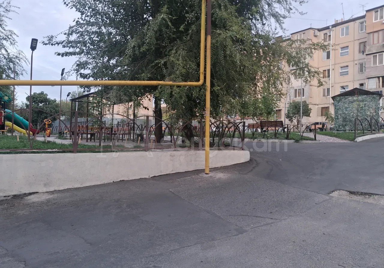 3 Սենյականոց Բնակարան, 64քմ, 4/5 հարկ, Պետական Վիճակում