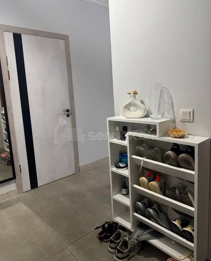 2 Սենյականոց Բնակարան Քարե Շենքում, 45քմ, 2/5 հարկ, Կապիտալ Վերանորոգված