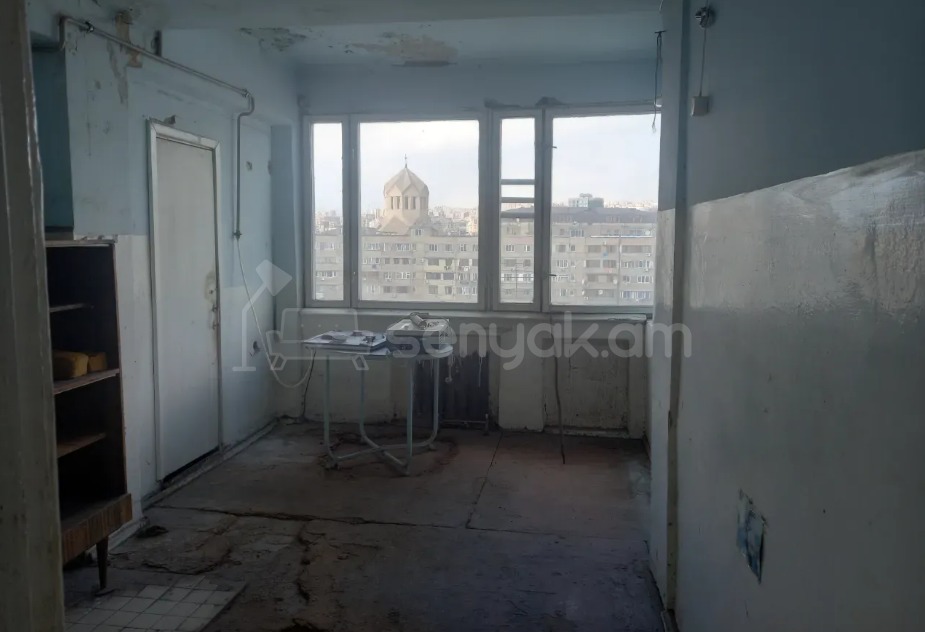 3 Սենյականոց Բնակարան, 105քմ, 10/10 հարկ, Պետական Վիճակում