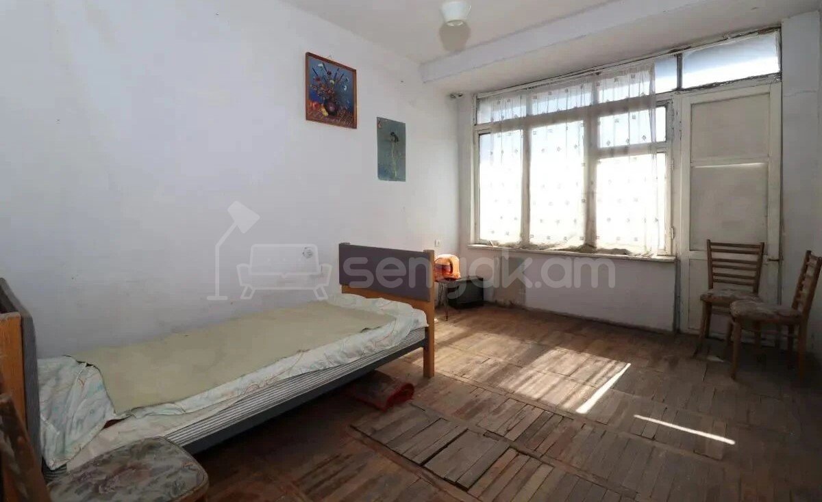 3 Սենյականոց Բնակարան, 105քմ, 10/10 հարկ, Պետական Վիճակում