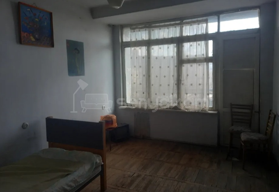 3 Սենյականոց Բնակարան, 105քմ, 10/10 հարկ, Պետական Վիճակում