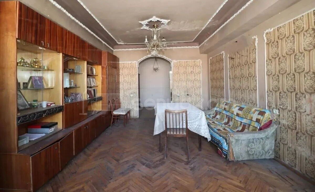 3 Սենյականոց Բնակարան, 105քմ, 10/10 հարկ, Պետական Վիճակում