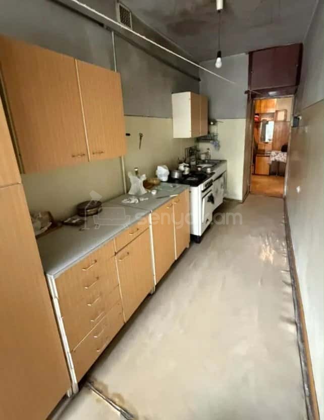 3 Սենյականոց Բնակարան Քարե Շենքում, 79քմ, 2/5 հարկ, Պետական Վիճակում