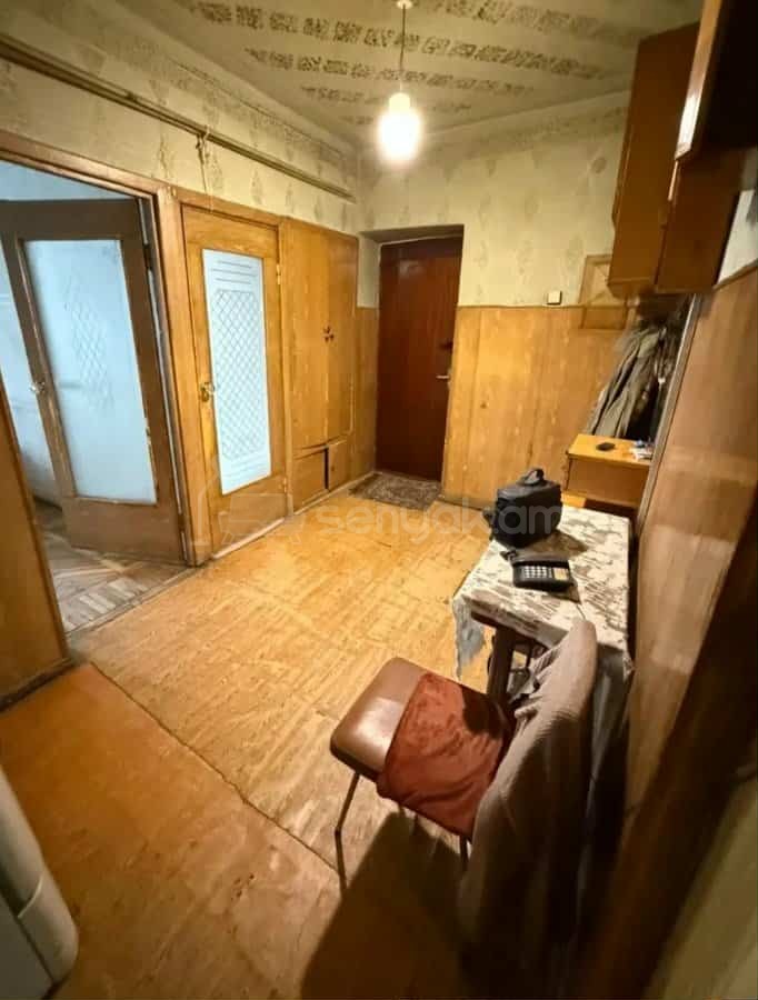 3 Սենյականոց Բնակարան Քարե Շենքում, 79քմ, 2/5 հարկ, Պետական Վիճակում