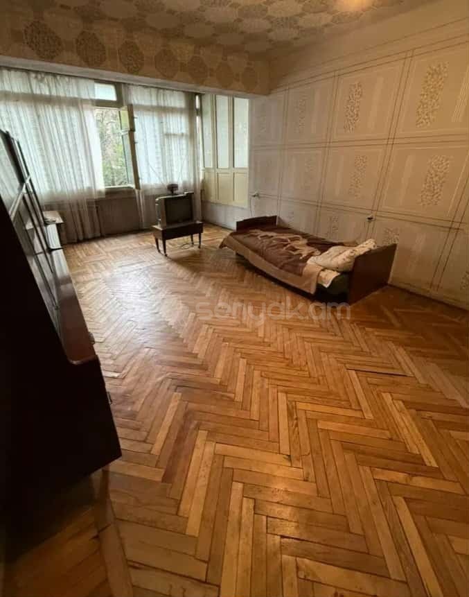 3 Սենյականոց Բնակարան Քարե Շենքում, 79քմ, 2/5 հարկ, Պետական Վիճակում