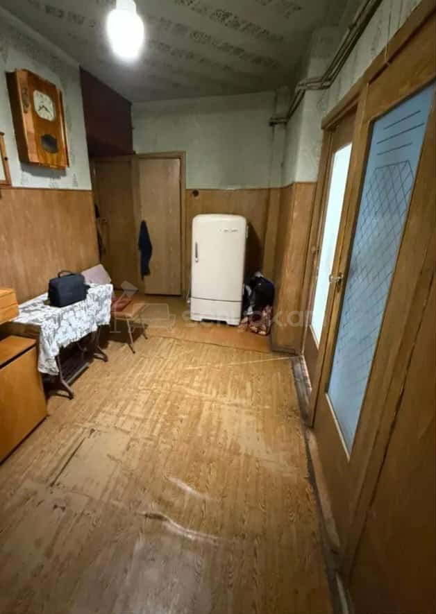 3 Սենյականոց Բնակարան Քարե Շենքում, 79քմ, 2/5 հարկ, Պետական Վիճակում