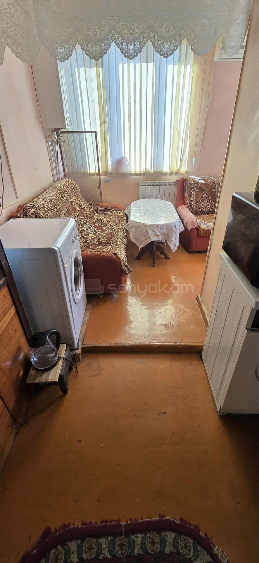 2 Սենյականոց Բնակարան Քարե Շենքում, 63քմ, 5/5 հարկ, Նորմալ Վիճակում