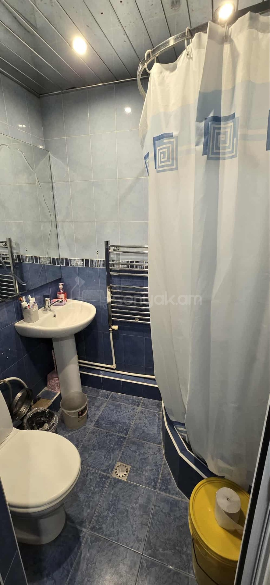 2 Սենյականոց Բնակարան Քարե Շենքում, 63քմ, 5/5 հարկ, Նորմալ Վիճակում