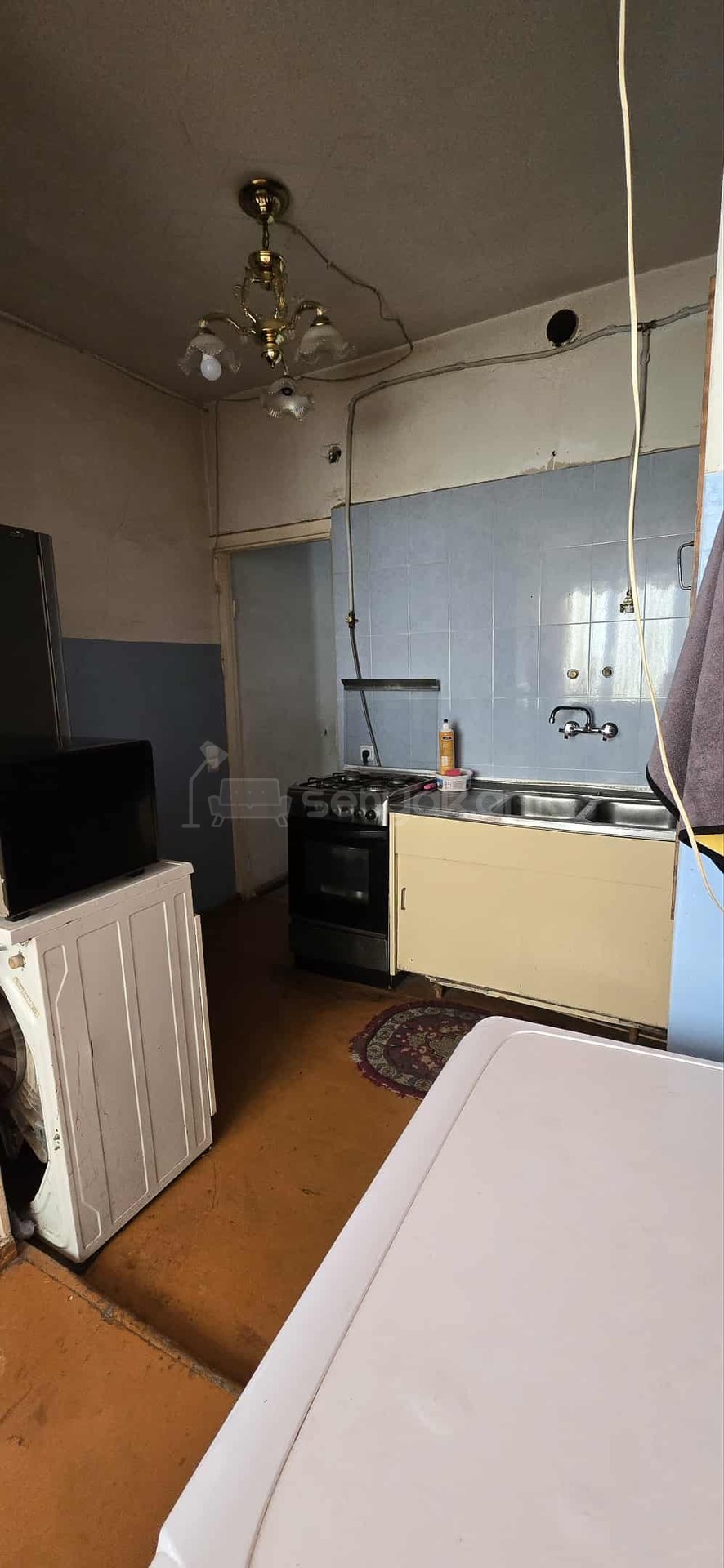 2 Սենյականոց Բնակարան Քարե Շենքում, 63քմ, 5/5 հարկ, Նորմալ Վիճակում