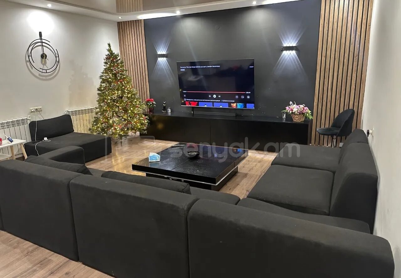 3 Սենյականոց Բնակարան Քարե Շենքում, 75քմ, 1/4 հարկ, Կապիտալ Վերանորոգված