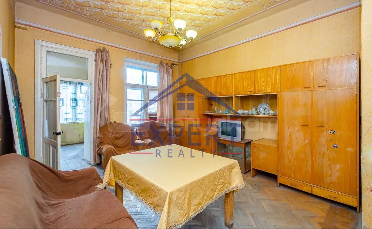 3 Սենյականոց Բնակարան Քարե Շենքում, 101քմ, 4/5 հարկ, Պետական Վիճակում