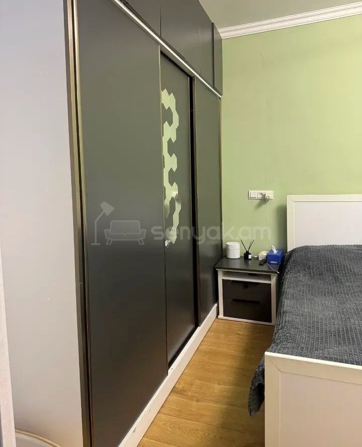 2 Սենյականոց Բնակարան Քարե Շենքում, 45քմ, 2/5 հարկ, Նորմալ Վիճակում