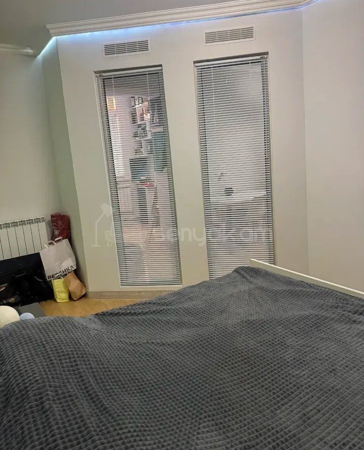 2 Սենյականոց Բնակարան Քարե Շենքում, 45քմ, 2/5 հարկ, Նորմալ Վիճակում