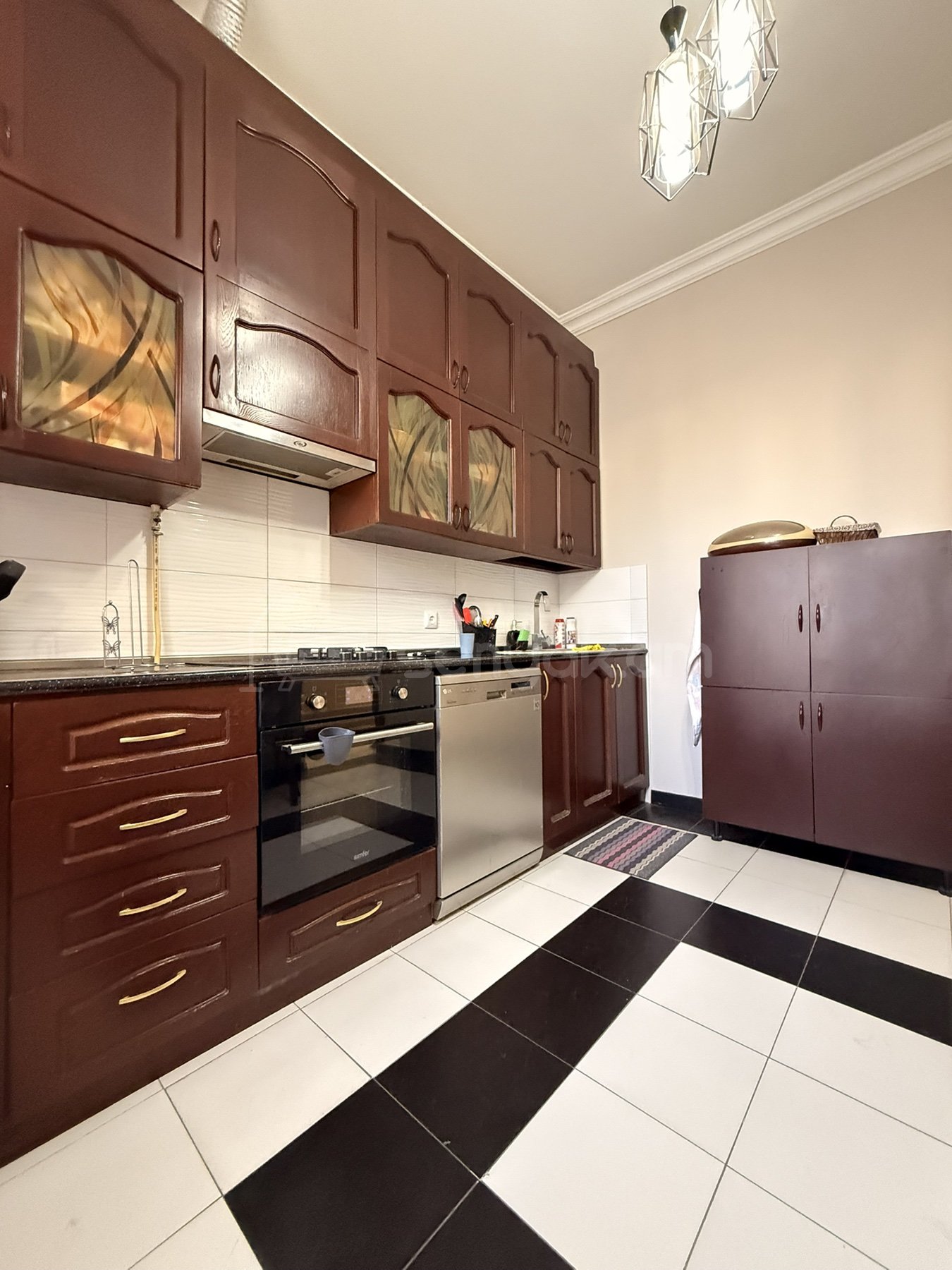 3 Սենյականոց Սեփական Տուն, 105քմ, Կապիտալ Վերանորոգված, Ավտոտնակով