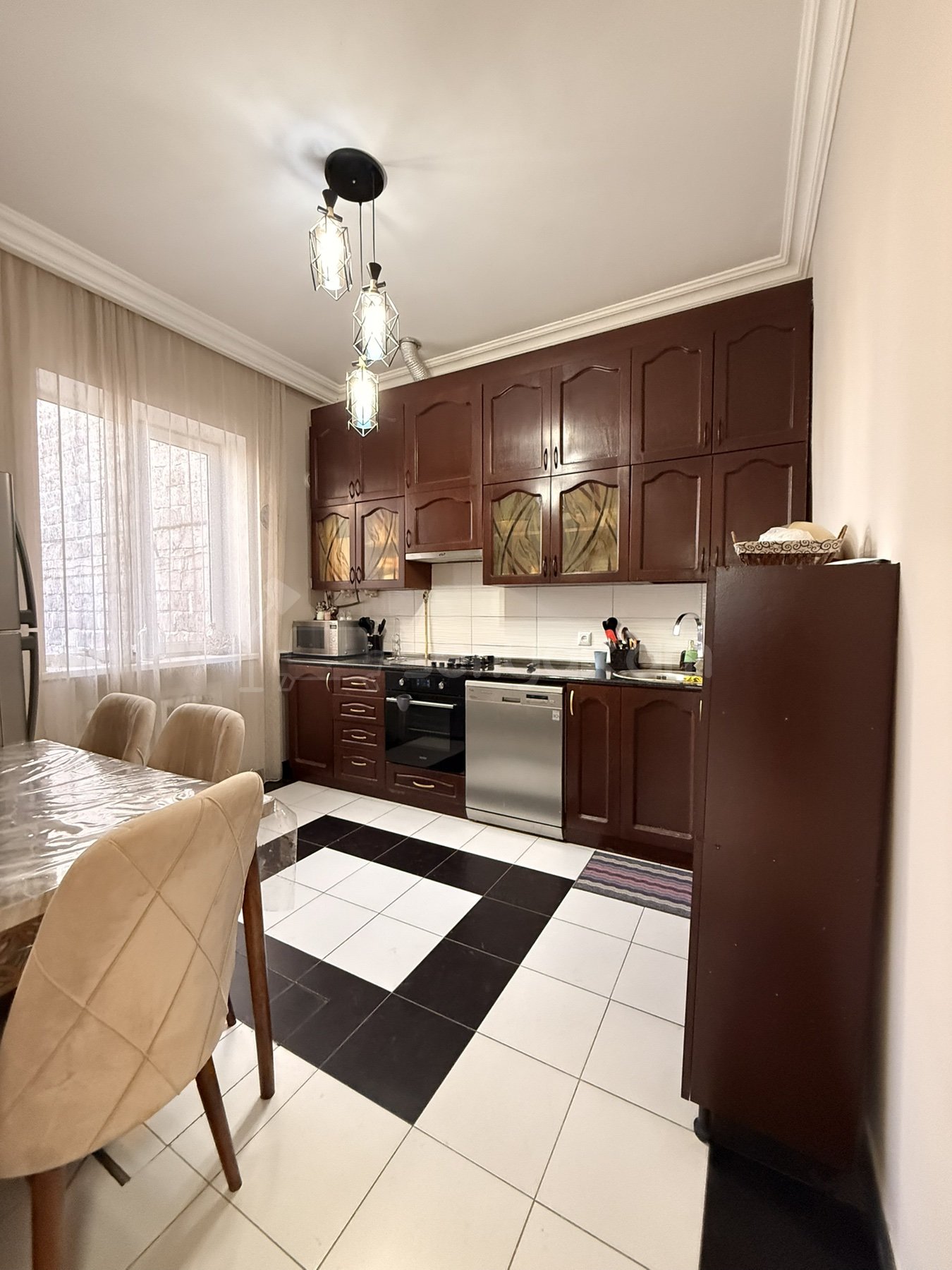 3 Սենյականոց Սեփական Տուն, 105քմ, Կապիտալ Վերանորոգված, Ավտոտնակով