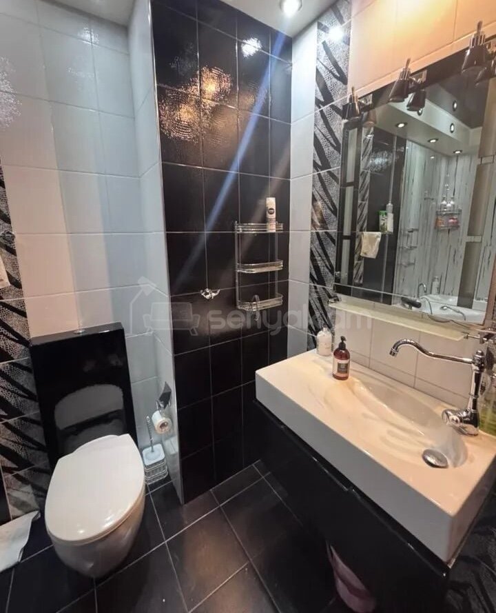 3 Սենյականոց Բնակարան, 99քմ, 9/13 հարկ, Կապիտալ Վերանորոգված