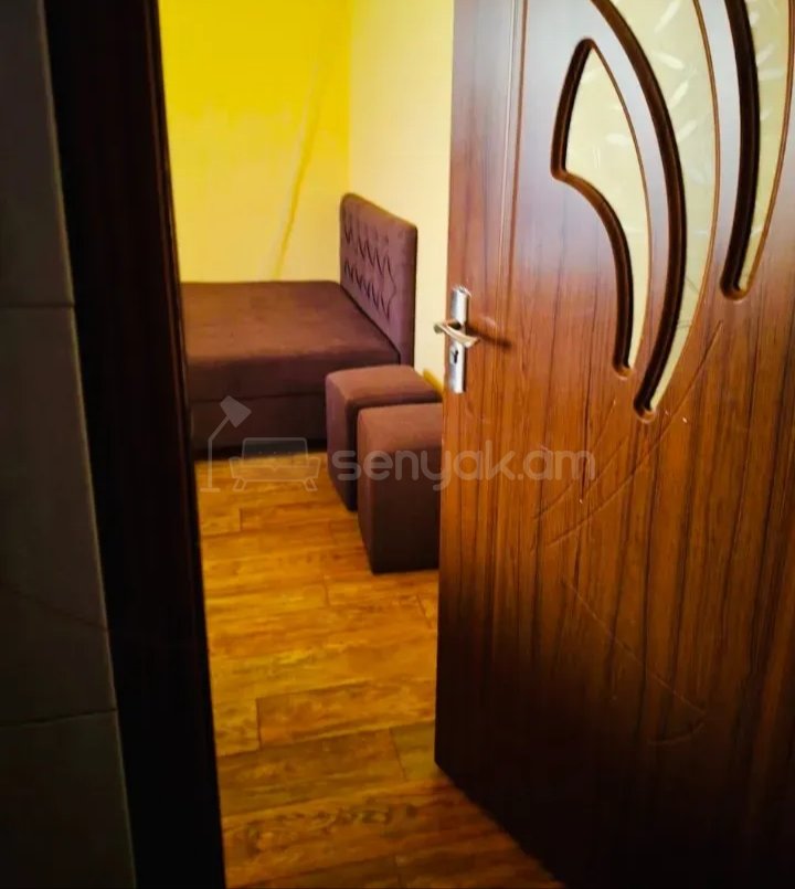 2 Սենյականոց Բնակարան Քարե Շենքում, 48քմ, 5/8 հարկ, Նորմալ Վիճակում, Կահավորված, Արևկող