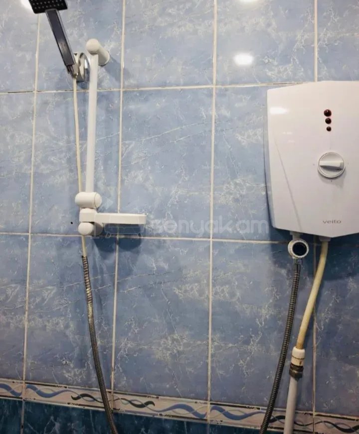 2 Սենյականոց Բնակարան Քարե Շենքում, 48քմ, 5/8 հարկ, Նորմալ Վիճակում, Կահավորված, Արևկող