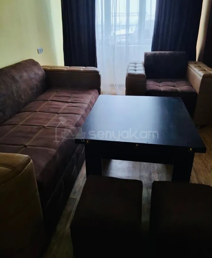 2 Սենյականոց Բնակարան Քարե Շենքում, 48քմ, 5/8 հարկ, Նորմալ Վիճակում, Կահավորված, Արևկող