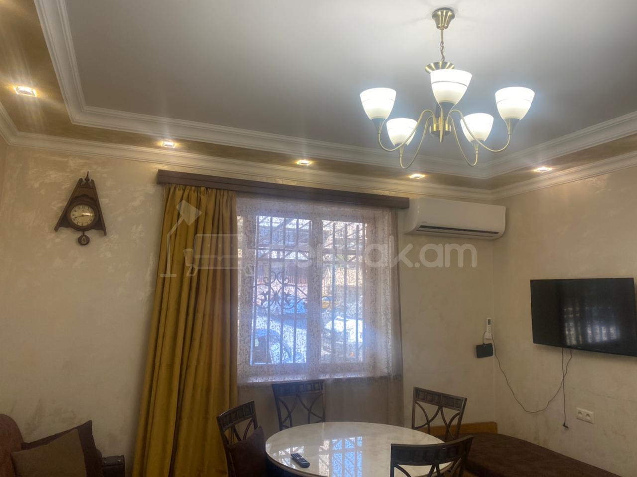 2 Սենյականոց Բնակարան Քարե Շենքում, 56քմ, 1/1 հարկ, Կապիտալ Վերանորոգված, Կահավորված, Արևկող