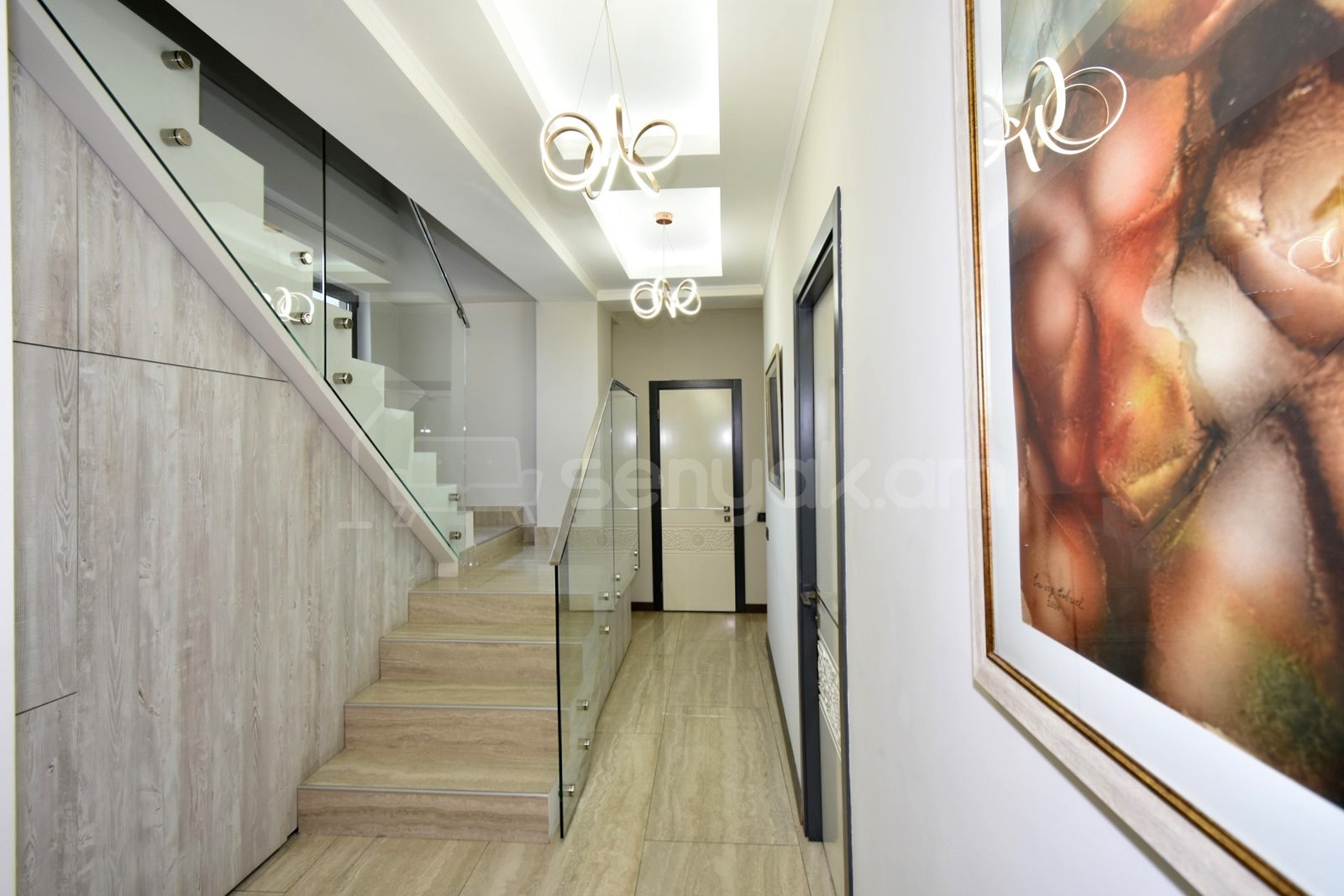 6 Սենյականոց Բնակարան Նորակառույցում, 233քմ, 6/6 հարկ, Դիզայներական Վերանորոգված, Կահավորված, Արևկող