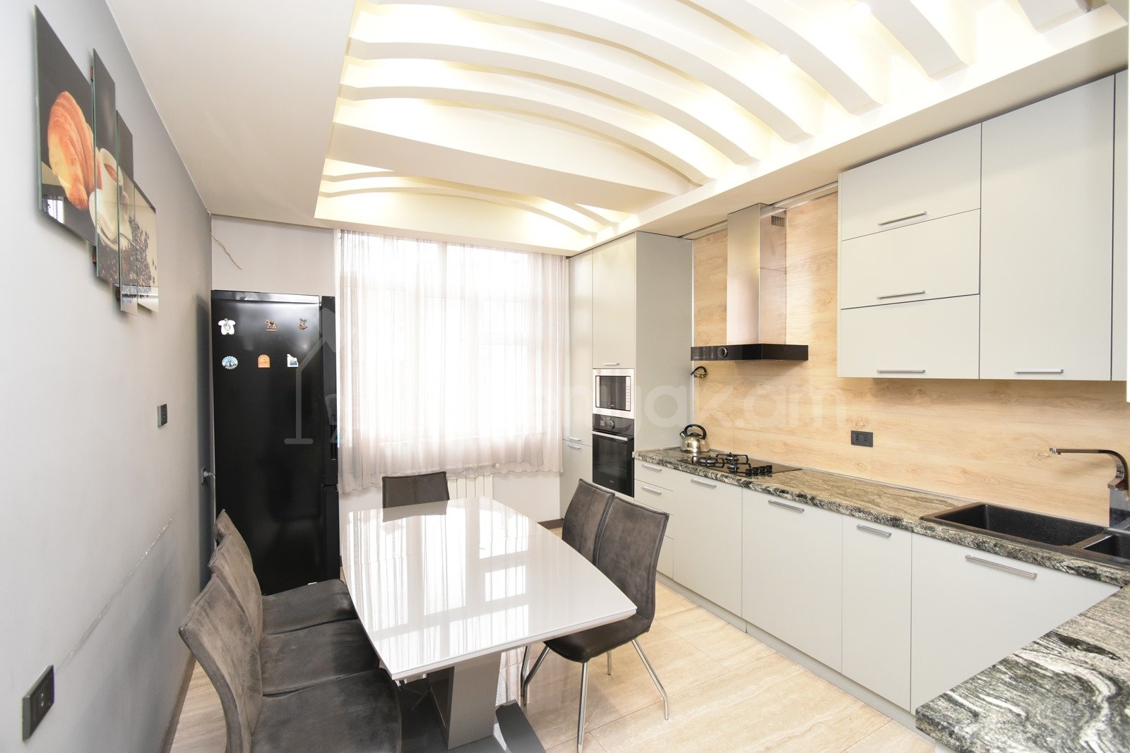 6 Սենյականոց Բնակարան Նորակառույցում, 233քմ, 6/6 հարկ, Դիզայներական Վերանորոգված, Կահավորված, Արևկող