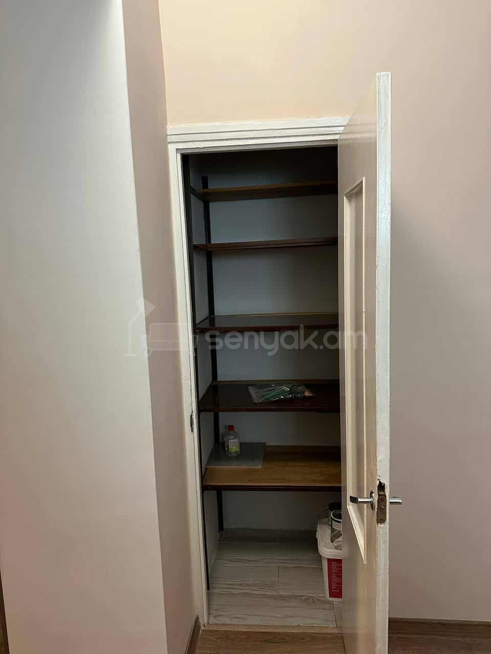 2 Սենյականոց Բնակարան Քարե Շենքում, 60քմ, 5/5 հարկ, Դիզայներական Վերանորոգված, Կահավորված, Արևկող