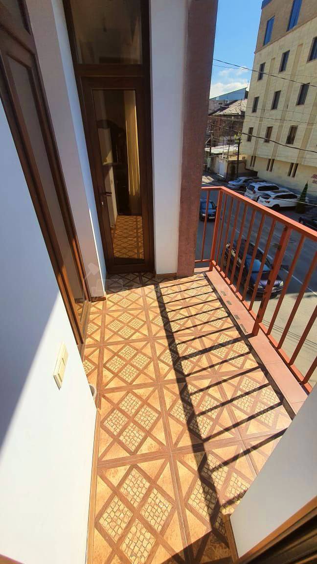 3 Սենյականոց Բնակարան Նորակառույցում, 90քմ, 3/5 հարկ, Կապիտալ Վերանորոգված, Կահավորված, Արևկող