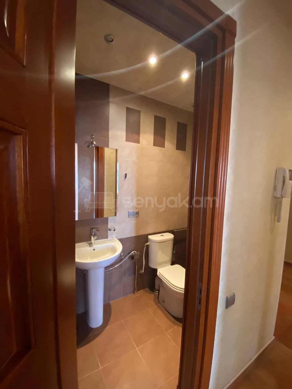 3 Սենյականոց Բնակարան Նորակառույցում, 137քմ, 5/13 հարկ, Դիզայներական Վերանորոգված