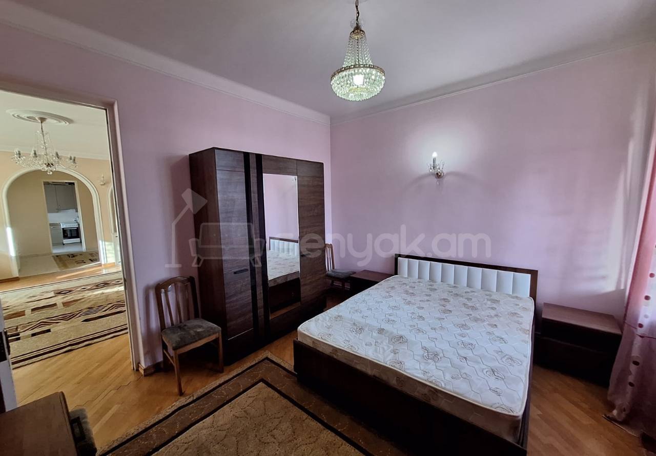 3 Սենյականոց Սեփական Տուն, 200քմ, Նորմալ Վիճակում, Կահավորված