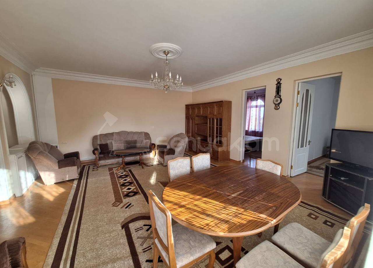 3 Սենյականոց Սեփական Տուն, 200քմ, Նորմալ Վիճակում, Կահավորված