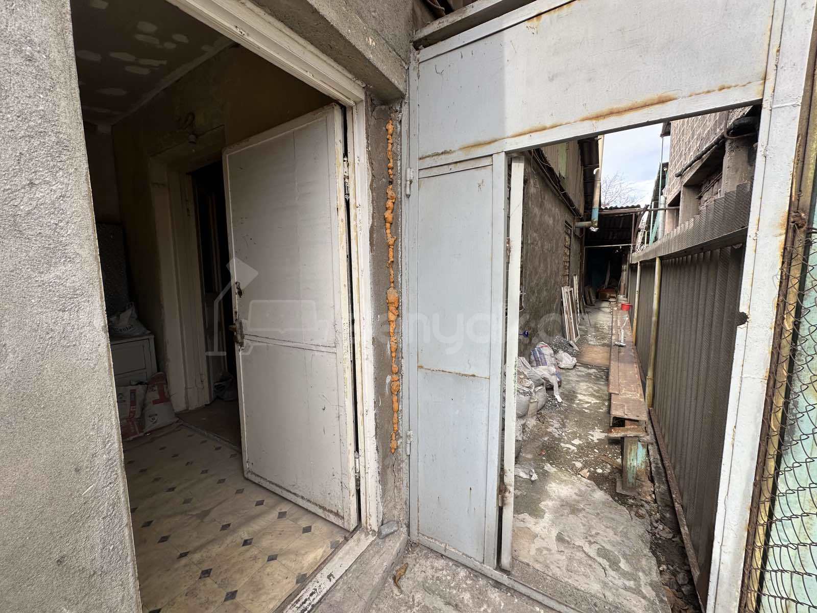 5 Սենյականոց Սեփական Տուն, 105քմ, Կոսմետիկ Վերանորոգված, Ավտոտնակով