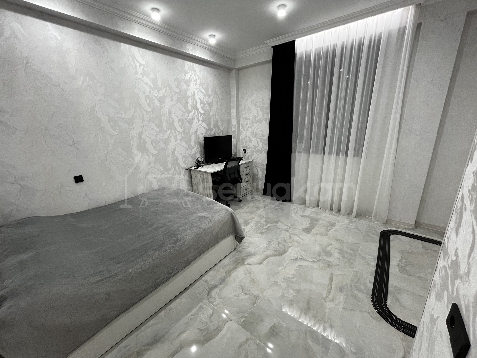 7 Սենյականոց Սեփական Տուն, 235քմ, Կապիտալ Վերանորոգված, Ավտոտնակով