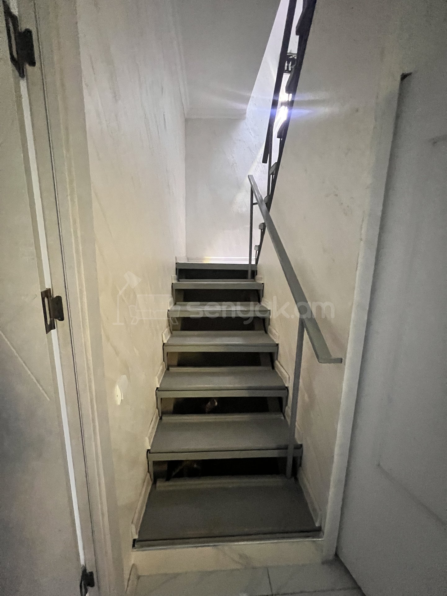 3 Սենյականոց Ամառանոց, 200քմ, Կահավորված, Լողավազանով, Ավտոտնակով