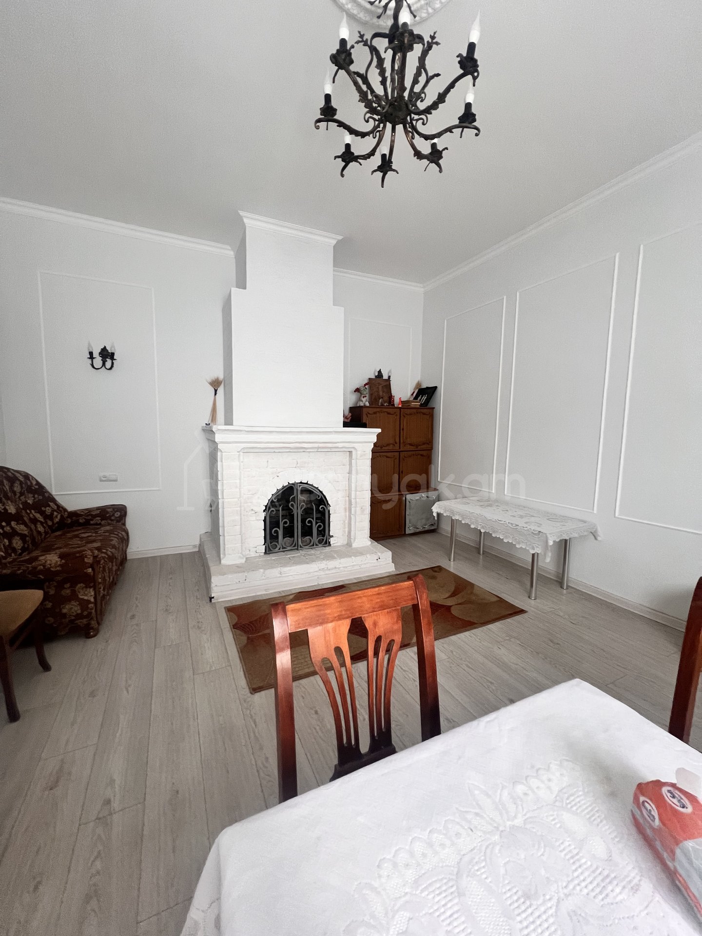 3 Սենյականոց Ամառանոց, 200քմ, Կահավորված, Լողավազանով, Ավտոտնակով