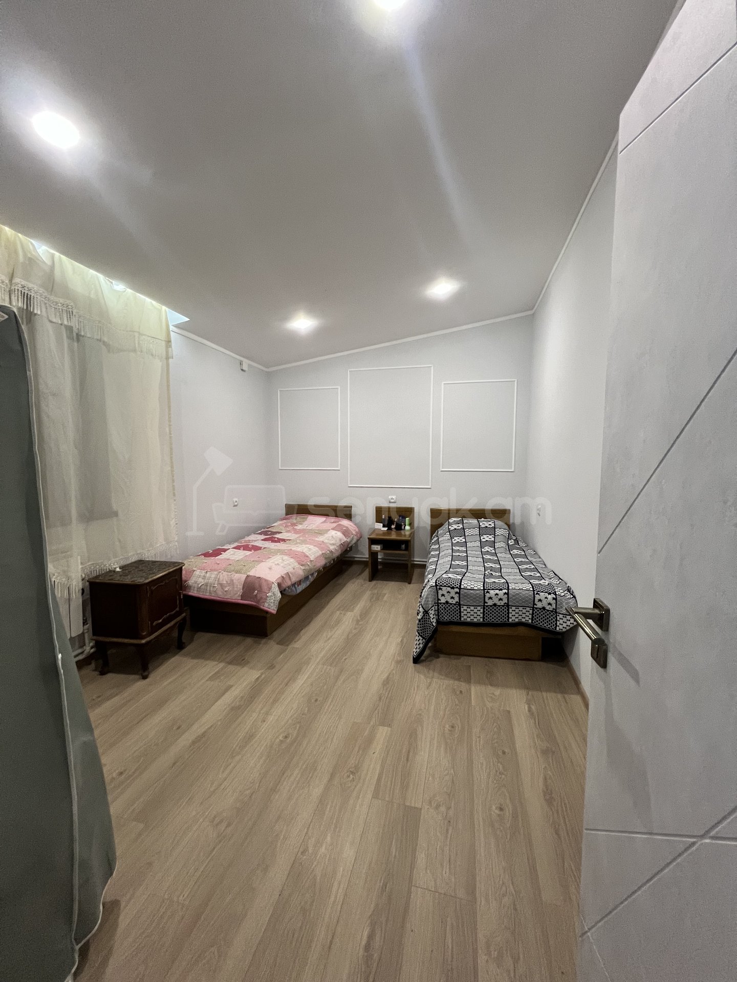 3 Սենյականոց Ամառանոց, 200քմ, Կահավորված, Լողավազանով, Ավտոտնակով